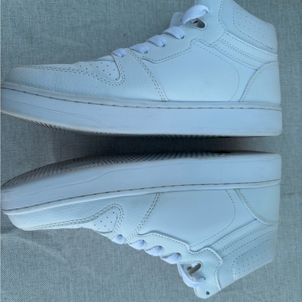 Tommy Hilfiger White Sneakers Modern Style - Picture 6 of 14